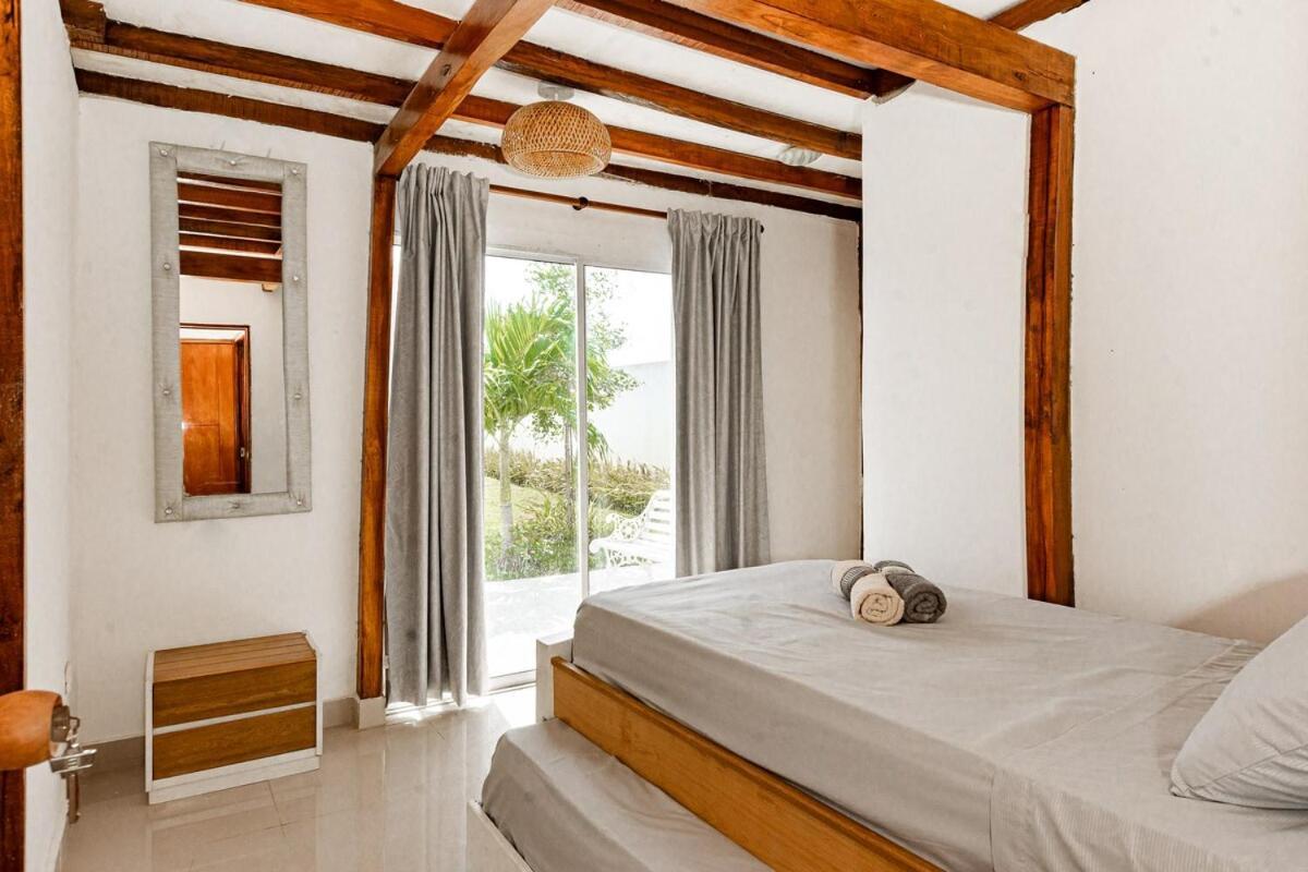 Сasa de vacaciones Adela House *