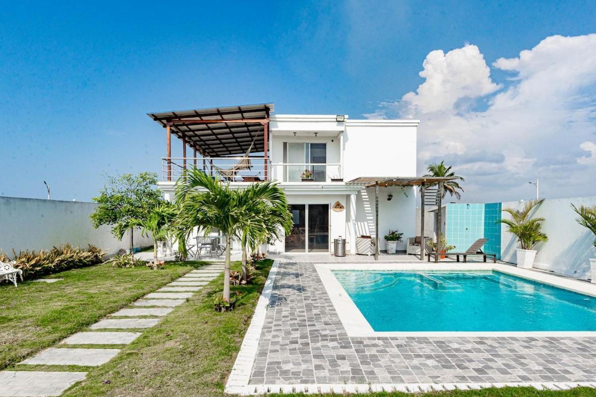 Сasa de vacaciones Adela House *